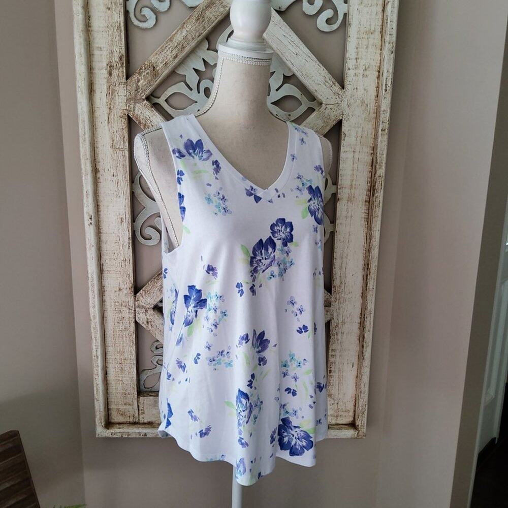 Andrew Marc Sport Women's V-Neck Sleeveless T-Shirt Tank White Floral Cotton